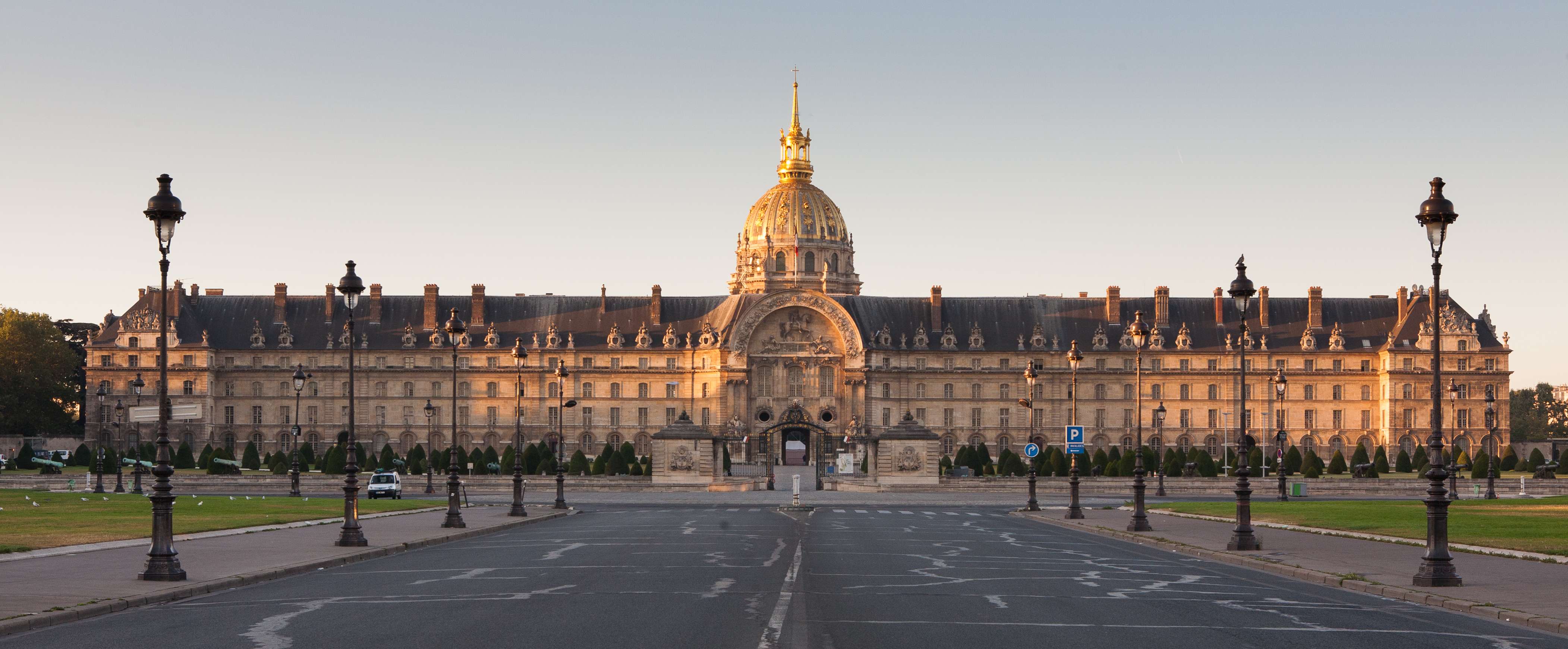 Les Invalides