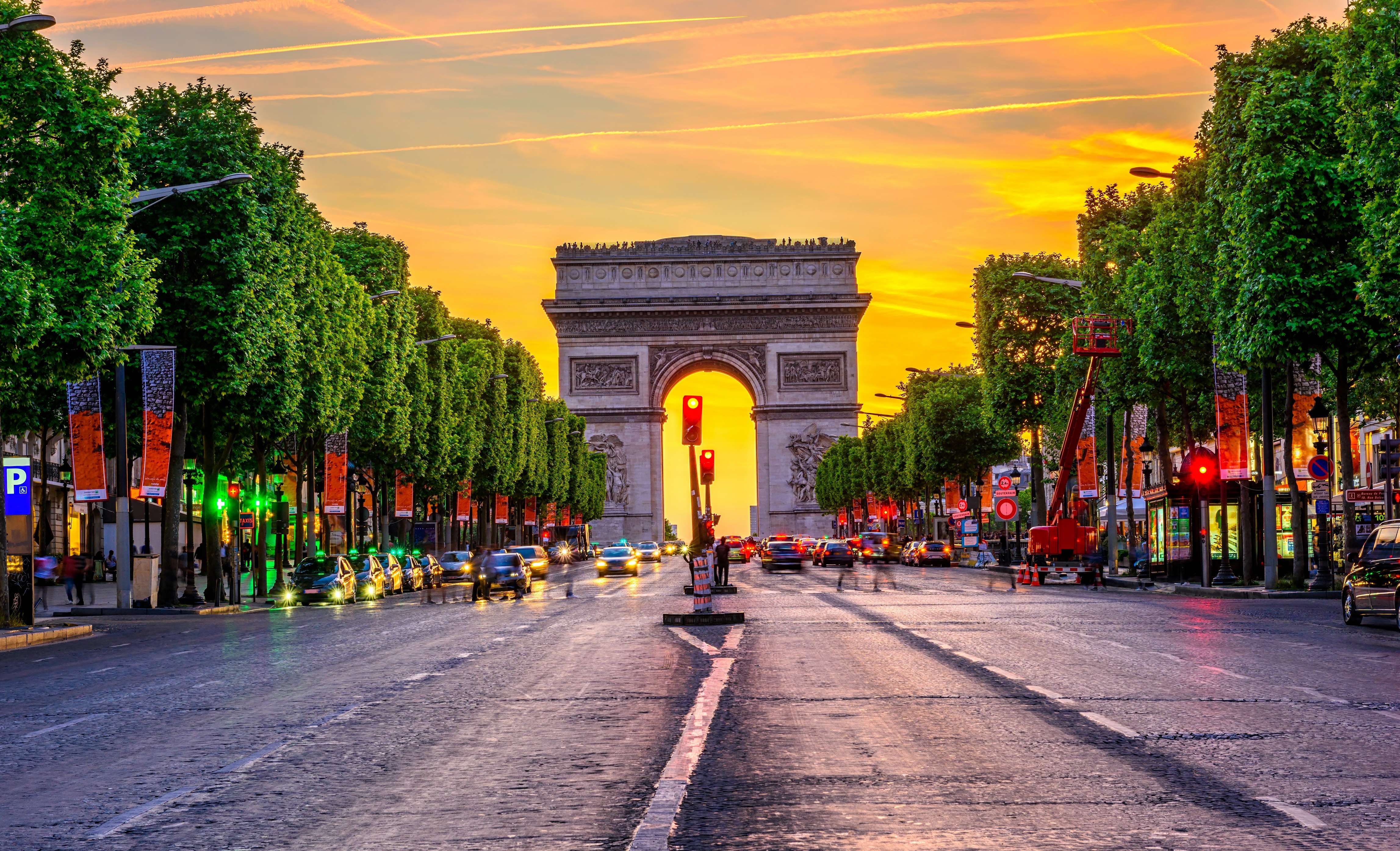 Arc De Triomphe