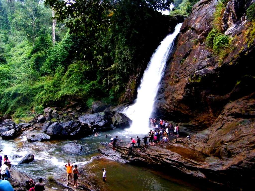 Soochipara Falls Wayanad Trip @ Flat 22% off | Book Now!