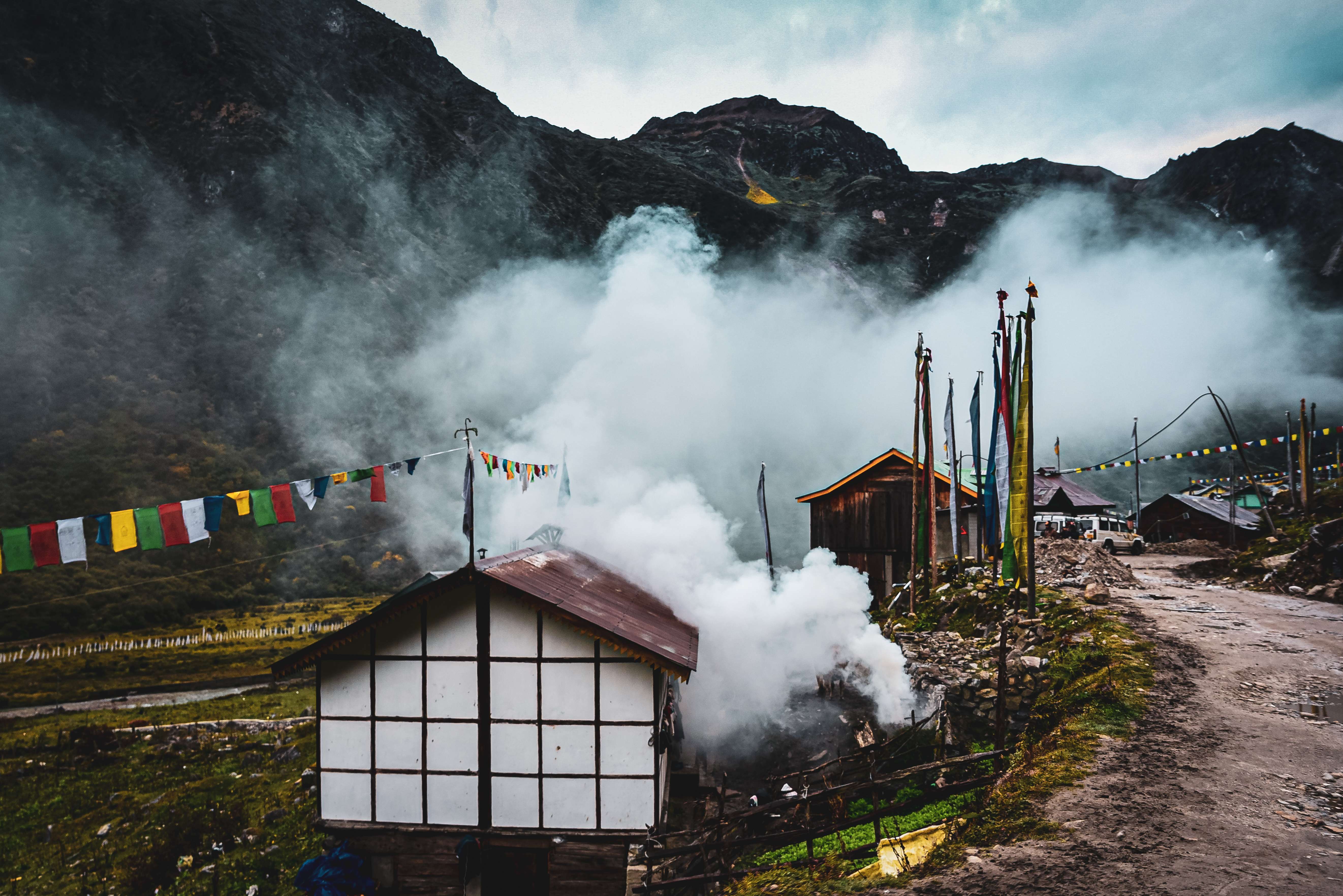 Grandeur of Eastern India | Book Now @ Flat 18% off