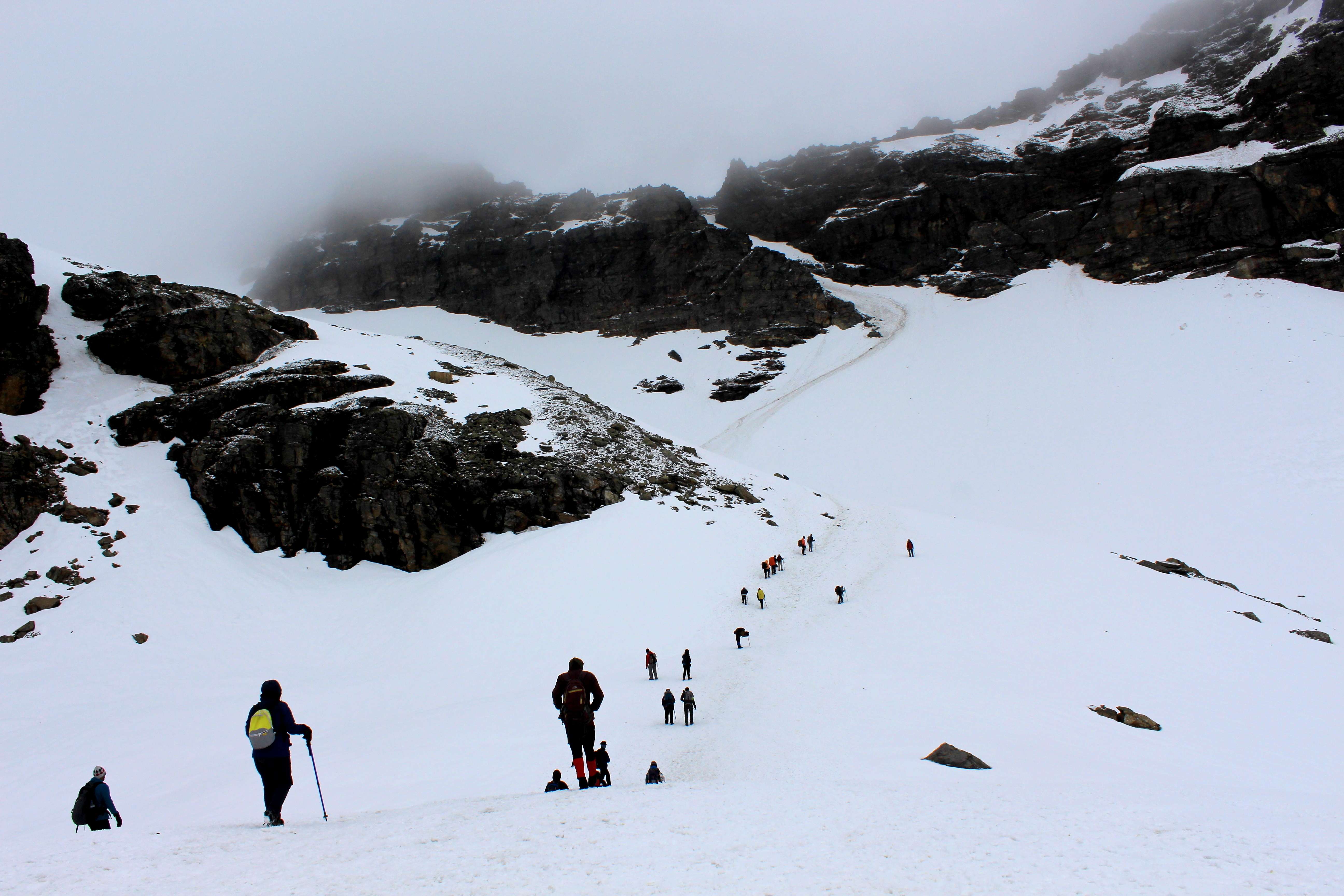 Rupin Pass Trek 2022, Uttarakhand | Book Now @ Flat 18% off