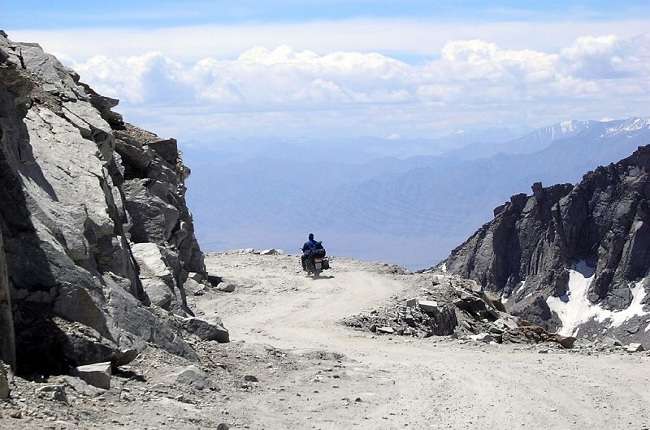 Ladakh Motorcycle Tour From Manali To Srinagar