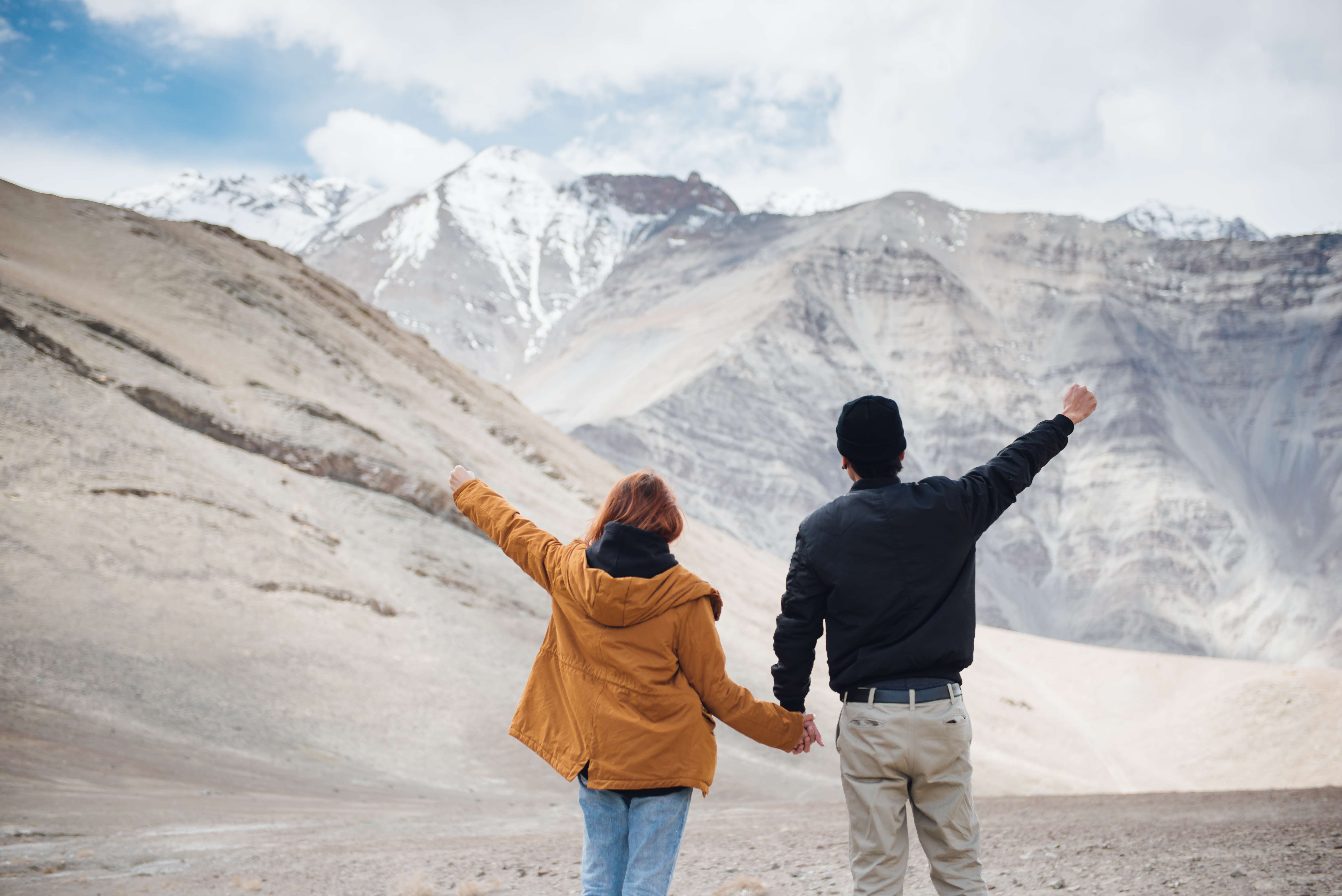 Leh Ladakh Honeymoon Package from Delhi | Book @ Flat 33%
