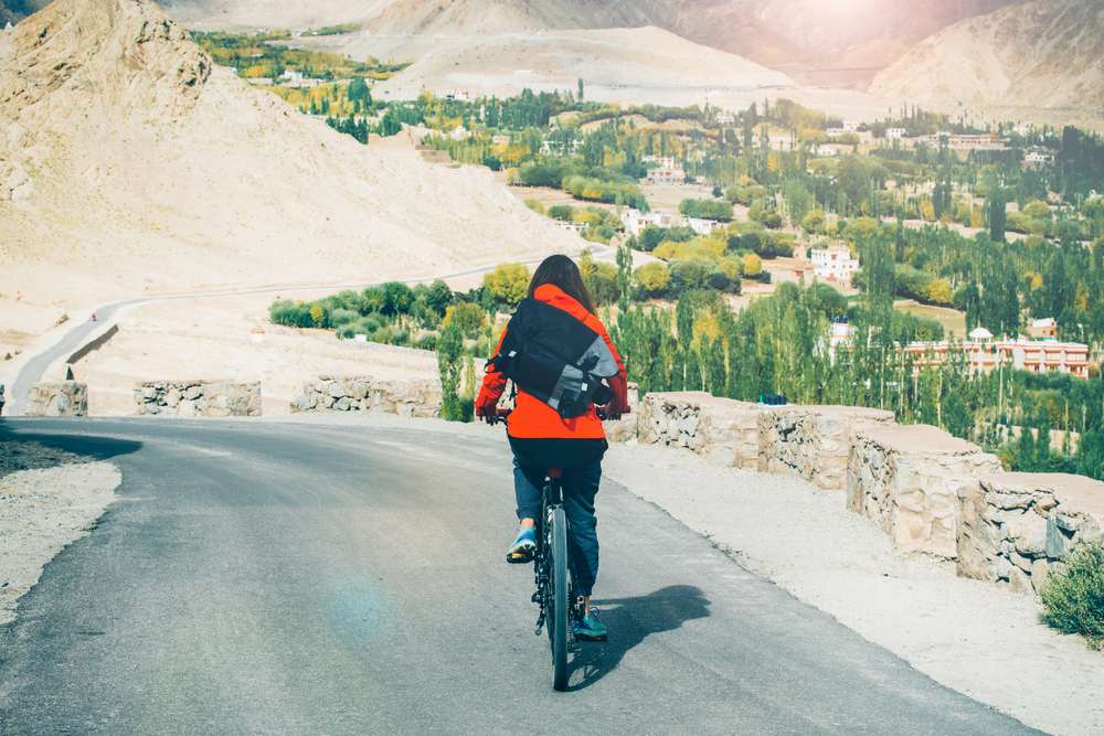 Manali to Leh Cycling Tour 2022 | Book Online @ Flat 10% off
