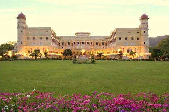 Luxury Experience at Sariska Palace in Alwar