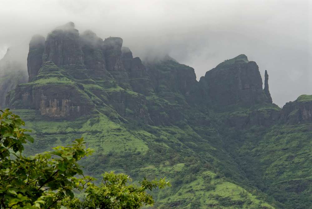 Mahuli Fort Trek | Book Mahuli Trek @ ₹700 Only!