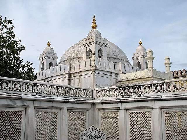 Zainuddin Shirzai's Maqbara