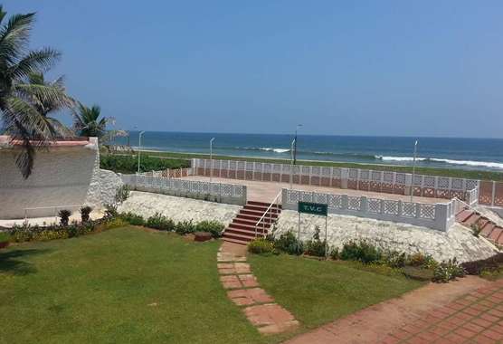 Blue Lagoon Resort, Neelankarai