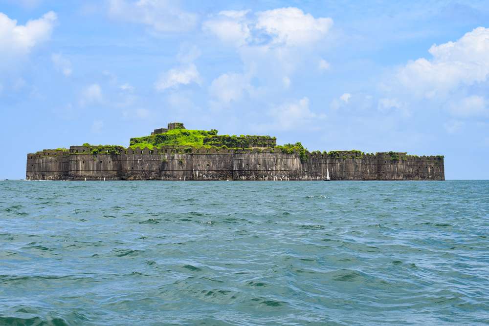 Murud-Janjira Fort (148 kms from Mumbai)