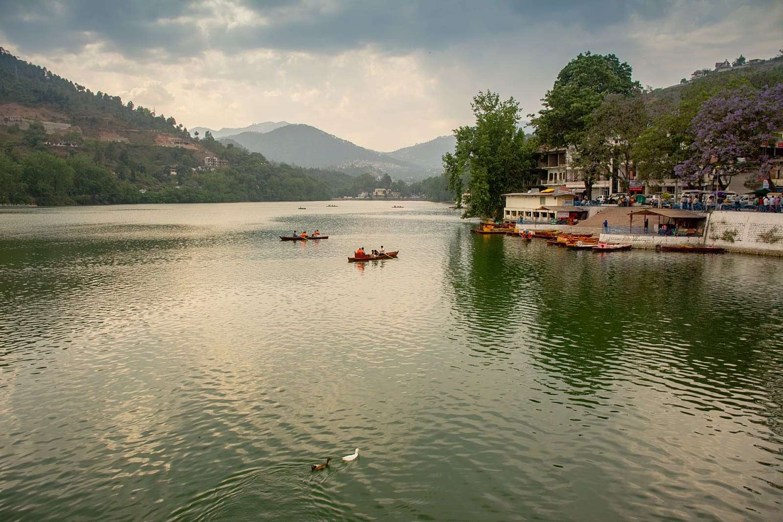 Bhimtal (350 Km from Delhi)