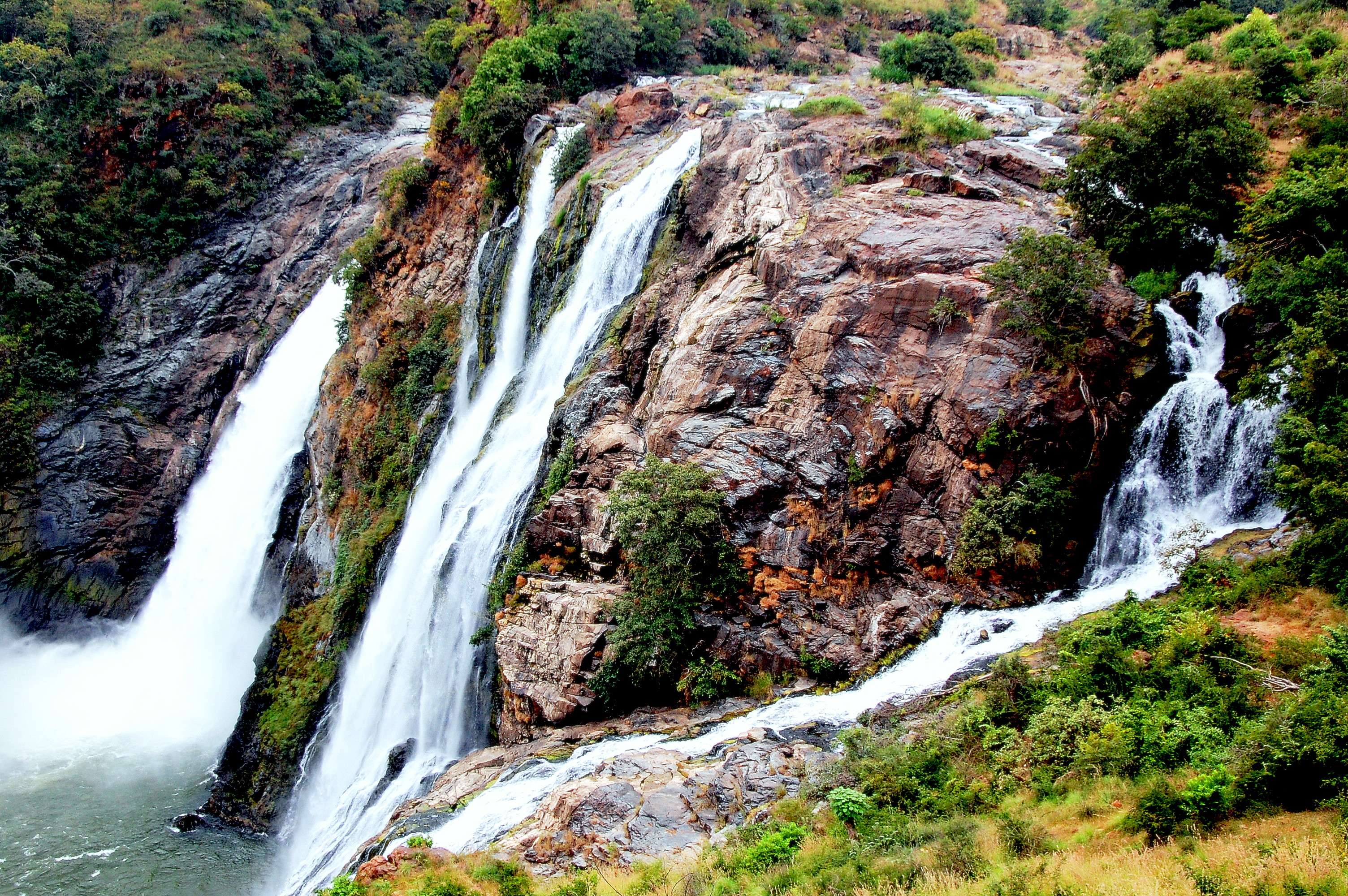 Shivanasamudra Waterfalls