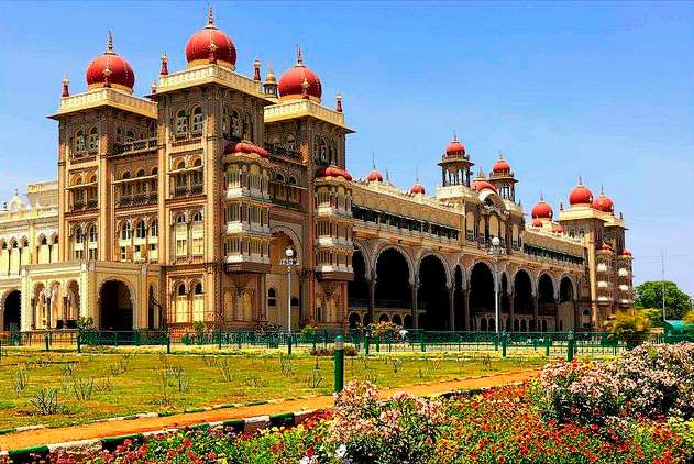 Mysore (144.5 Km from Bangalore)