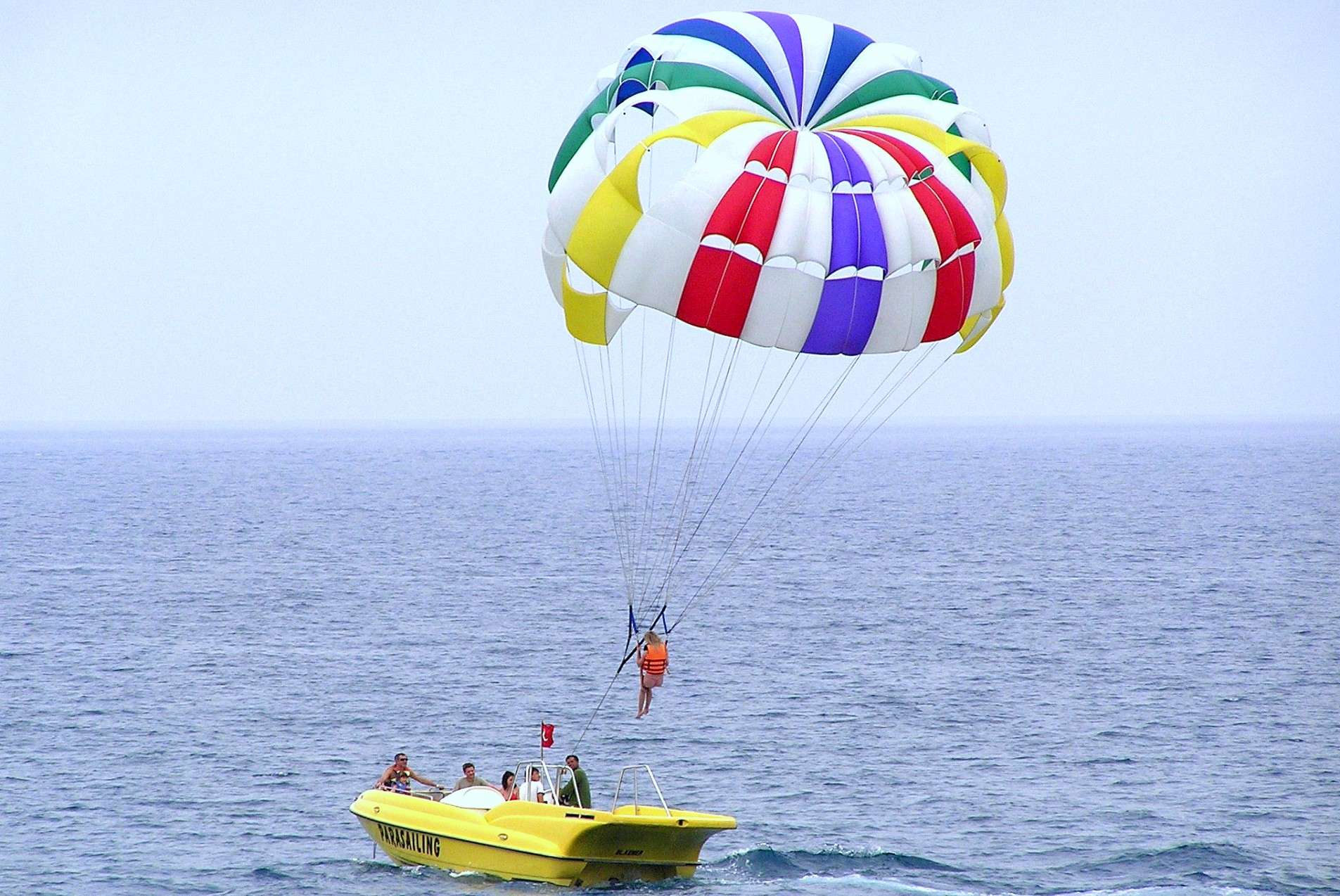 Winch Boat Parasailing At Mobor Beach In Goa - Flat 20% Off