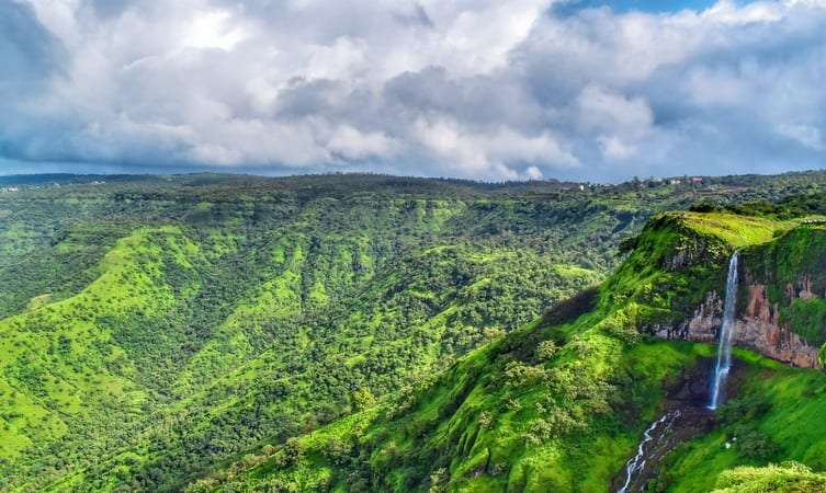 Mahabaleshwar (264 Km from Mumbai)