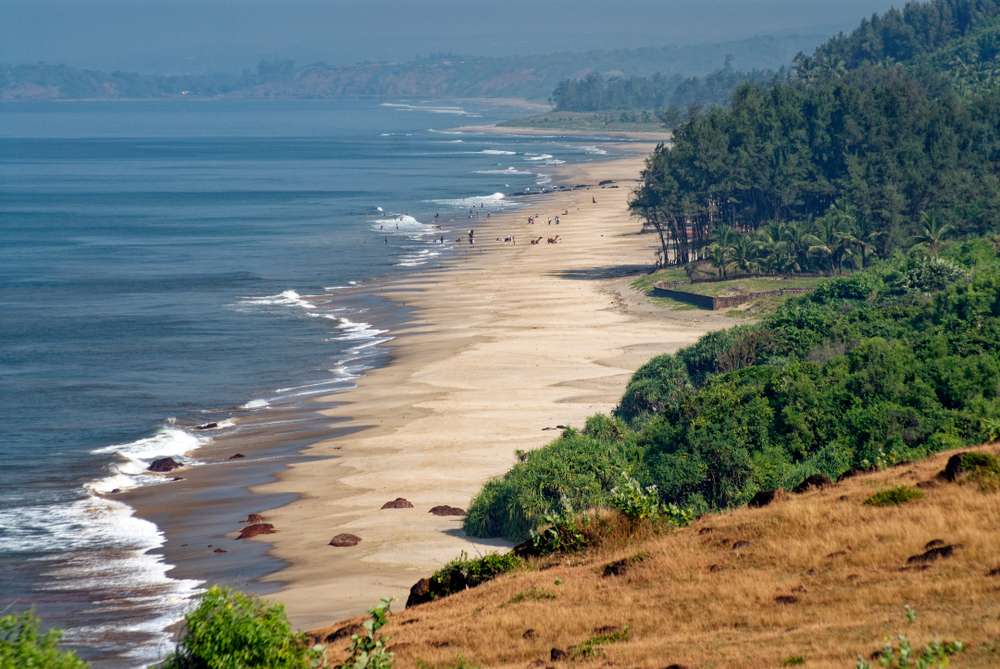 Ganpatipule Beach (330 km from Mumbai)