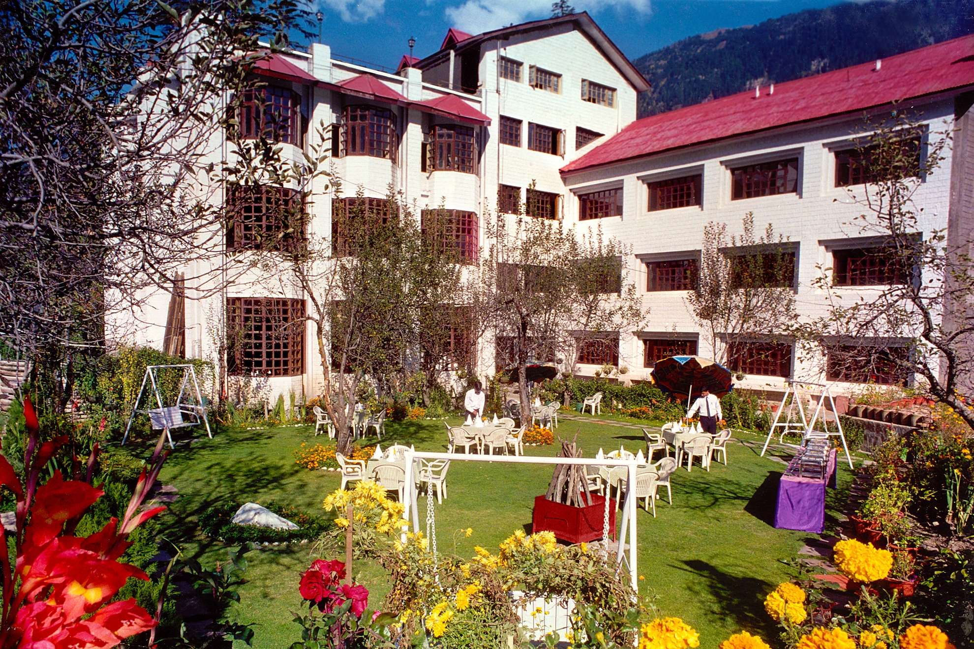 Manali Heights Resorts 