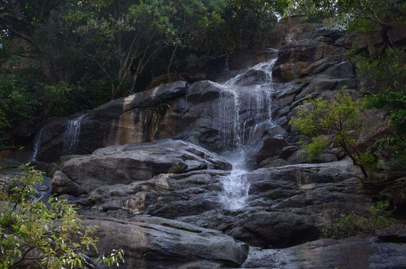 Kiliyur waterfall