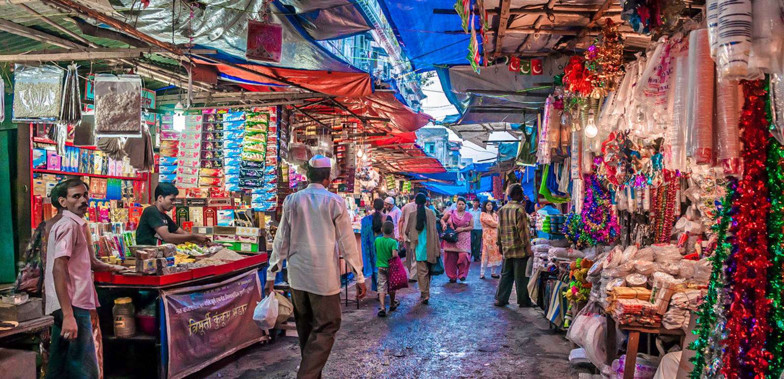 Take a Walk Through Markets in Mumbai