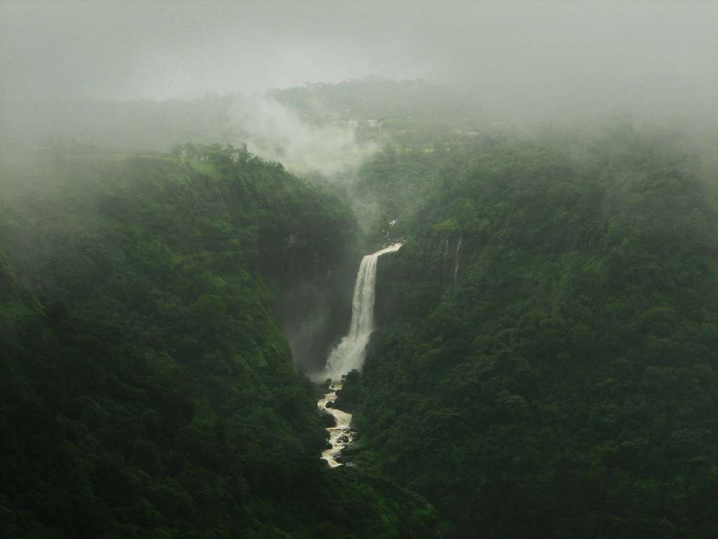 Khandala (71 km from Pune)
