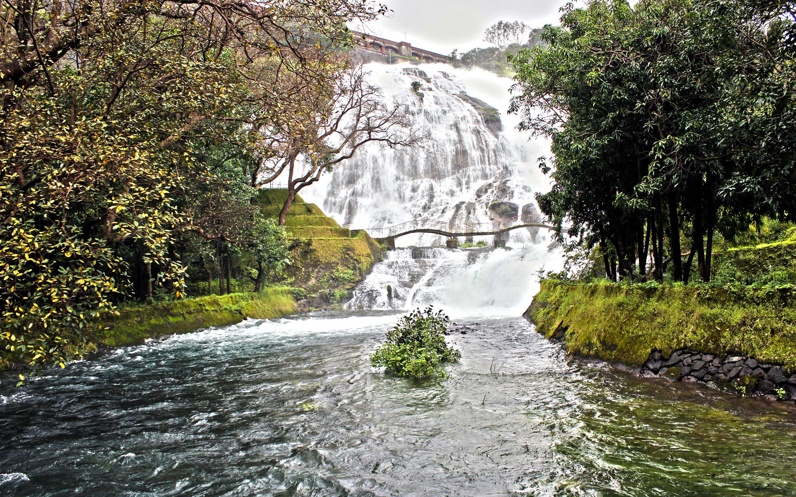 Bhandardara (173 km from Pune)