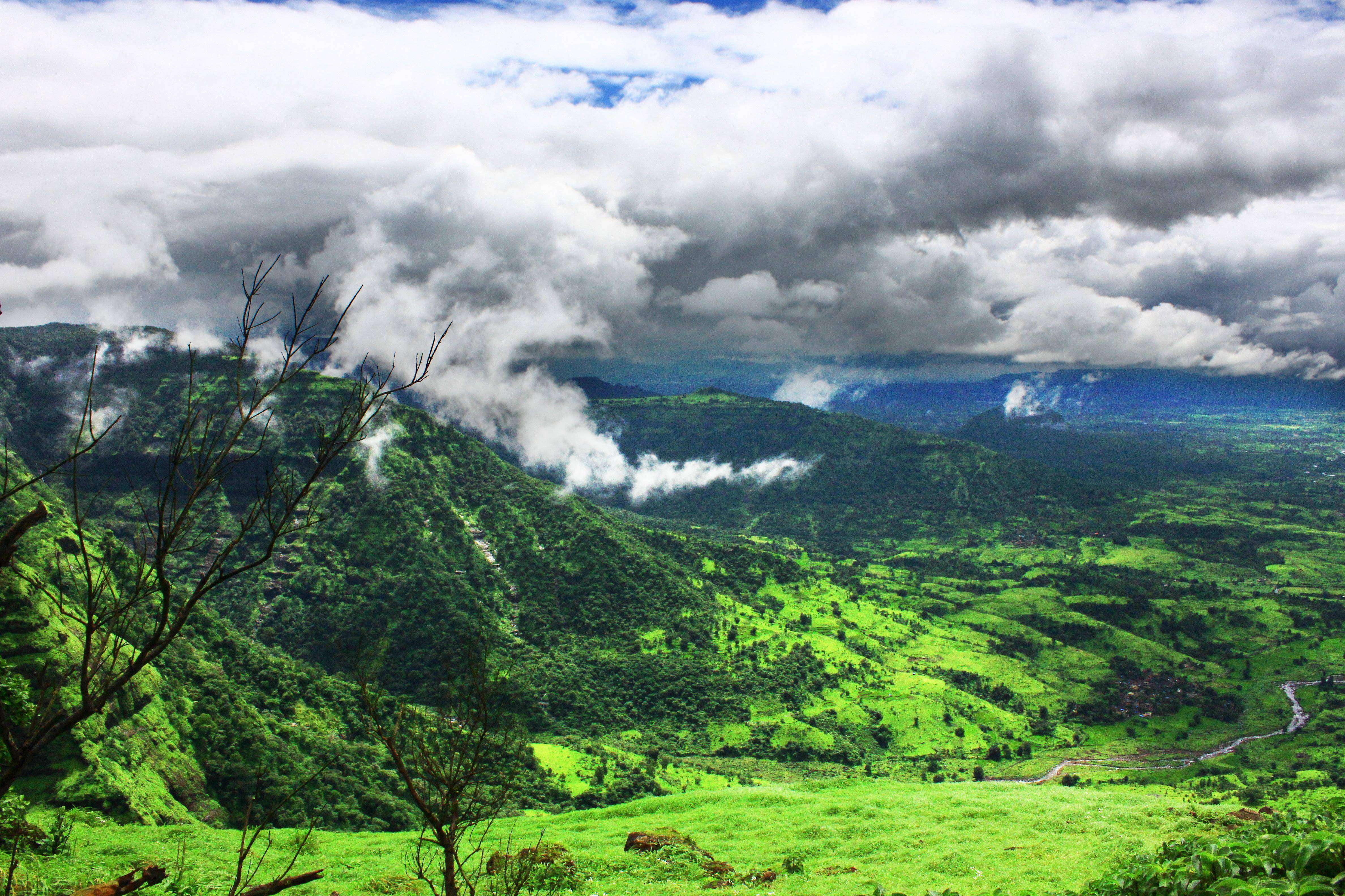 25 Hill Stations near Pune {{year}}: With Distance & Activities