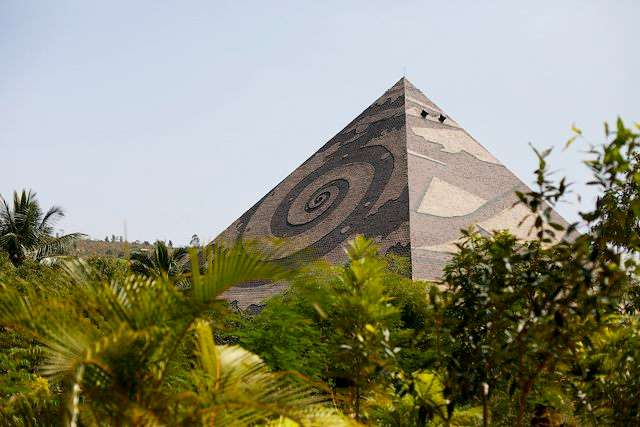 A Peaceful Sunday at Pyramid Valley