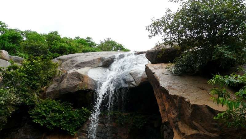 Jalagamparai Waterfalls