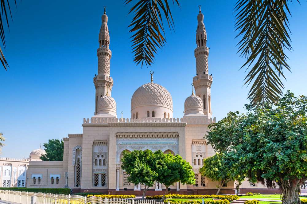 Visit Jumeirah Mosque