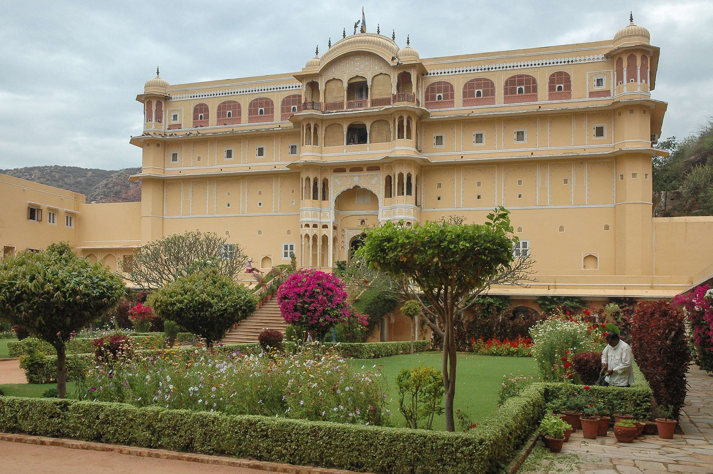 Day Trip to Samode from Jaipur Flat 18% off