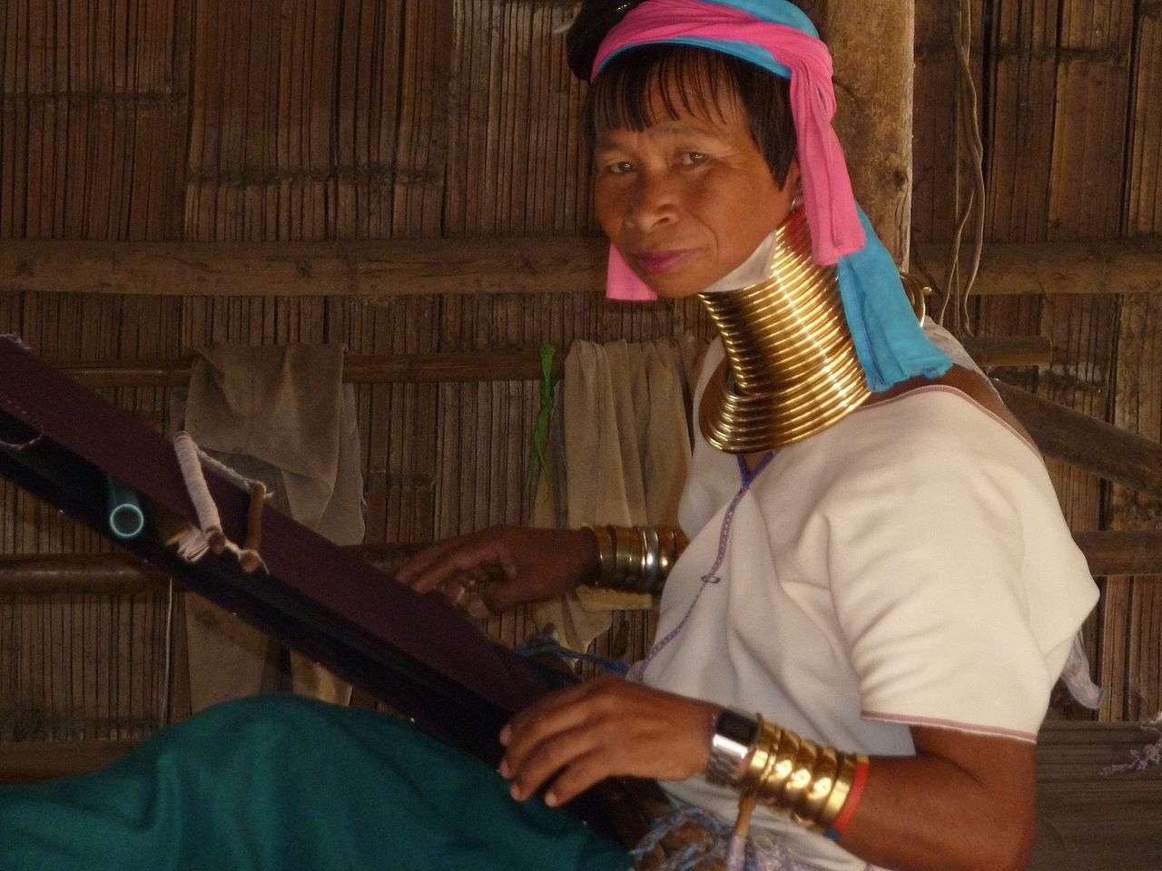 Long Neck Karen Village Tour, Book Now @ Flat 30% off