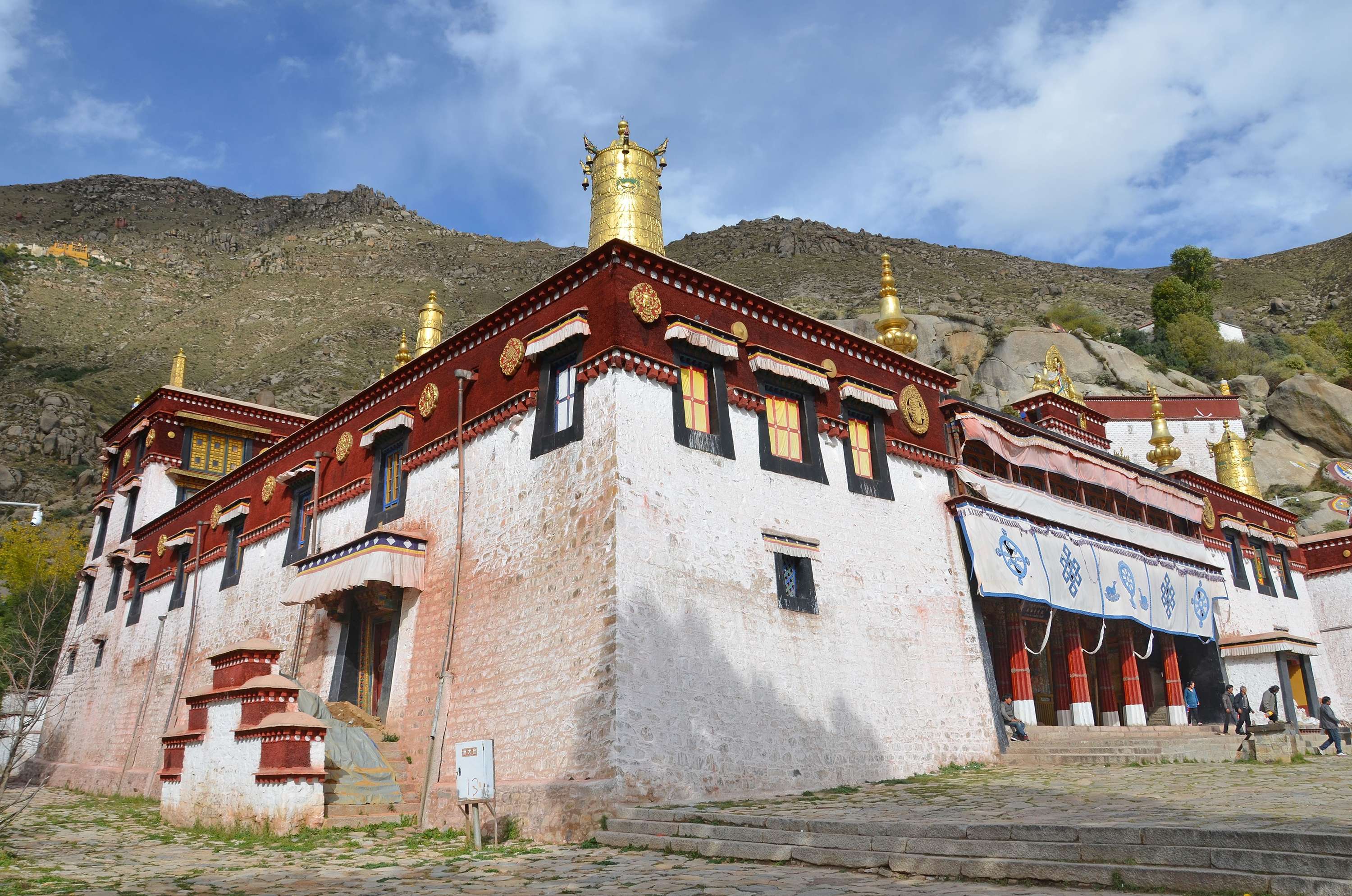 Sera Monastery
