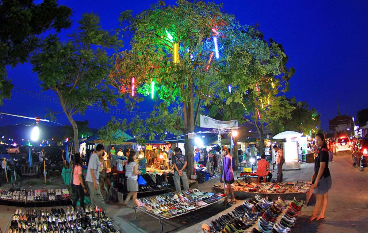 Karon Temple Market