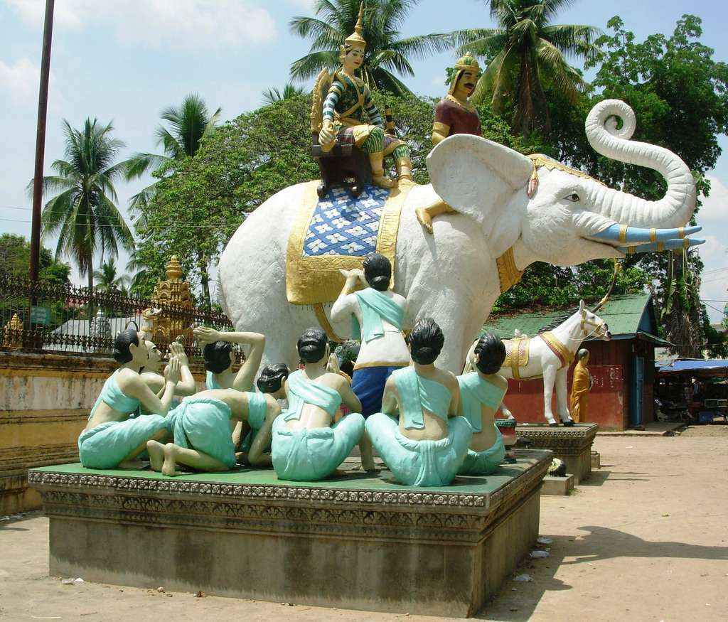 Visit White Elephant Pagoda (Wat Tahm-rai-saw)
