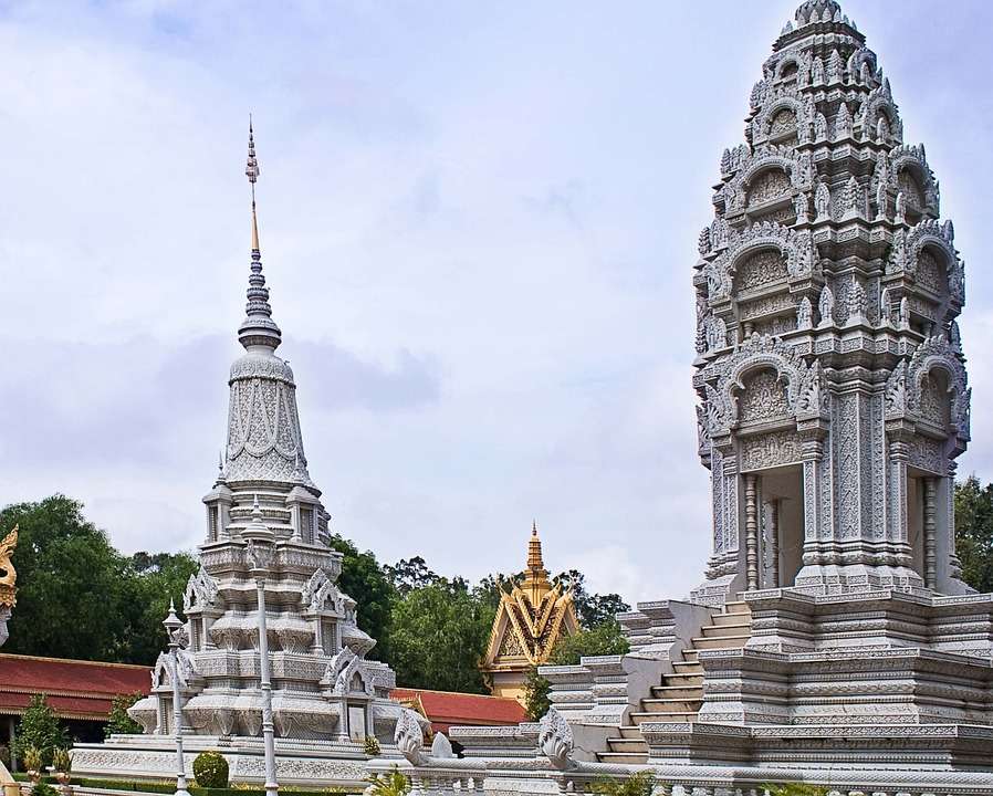 Visit Phnom Udong