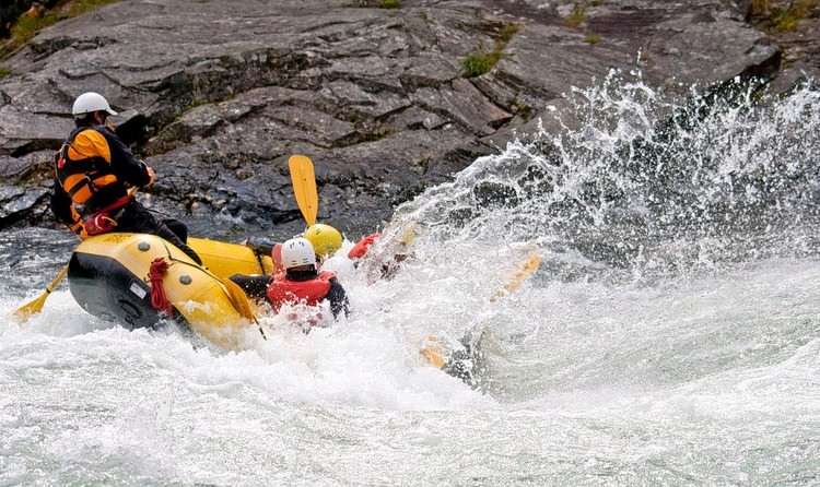 Things to Carry for River Rafting in Manali