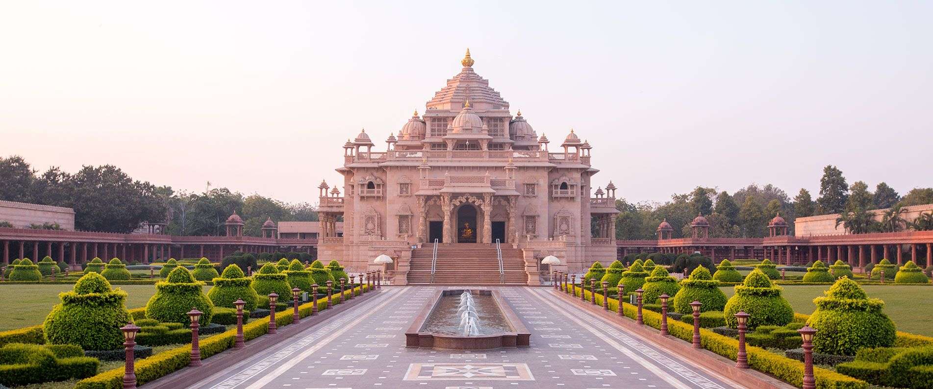 Pay a Visit to Akshardham Temple