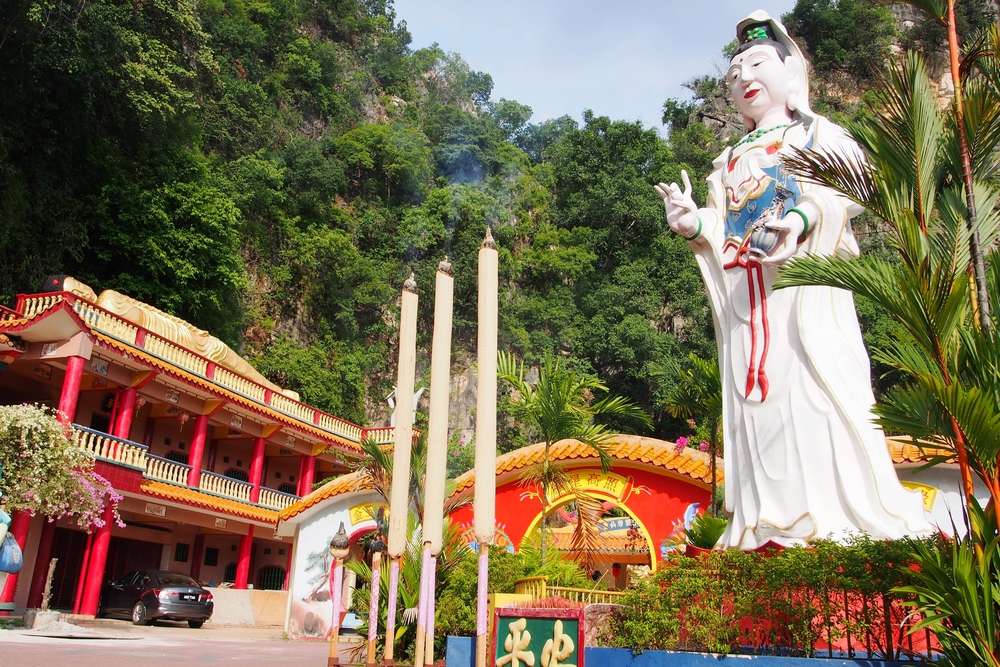 Sam Poh Tong Cave Temple