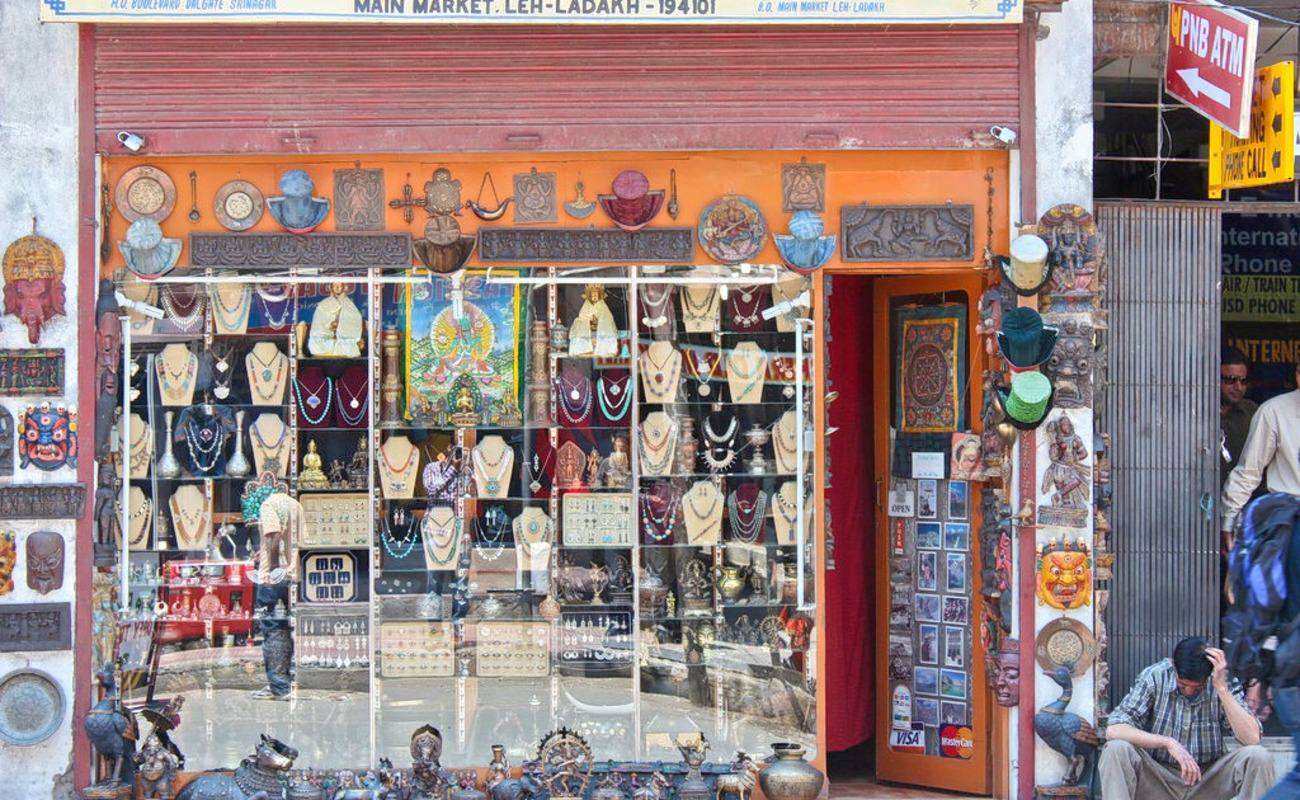 Shopping at Leh Market