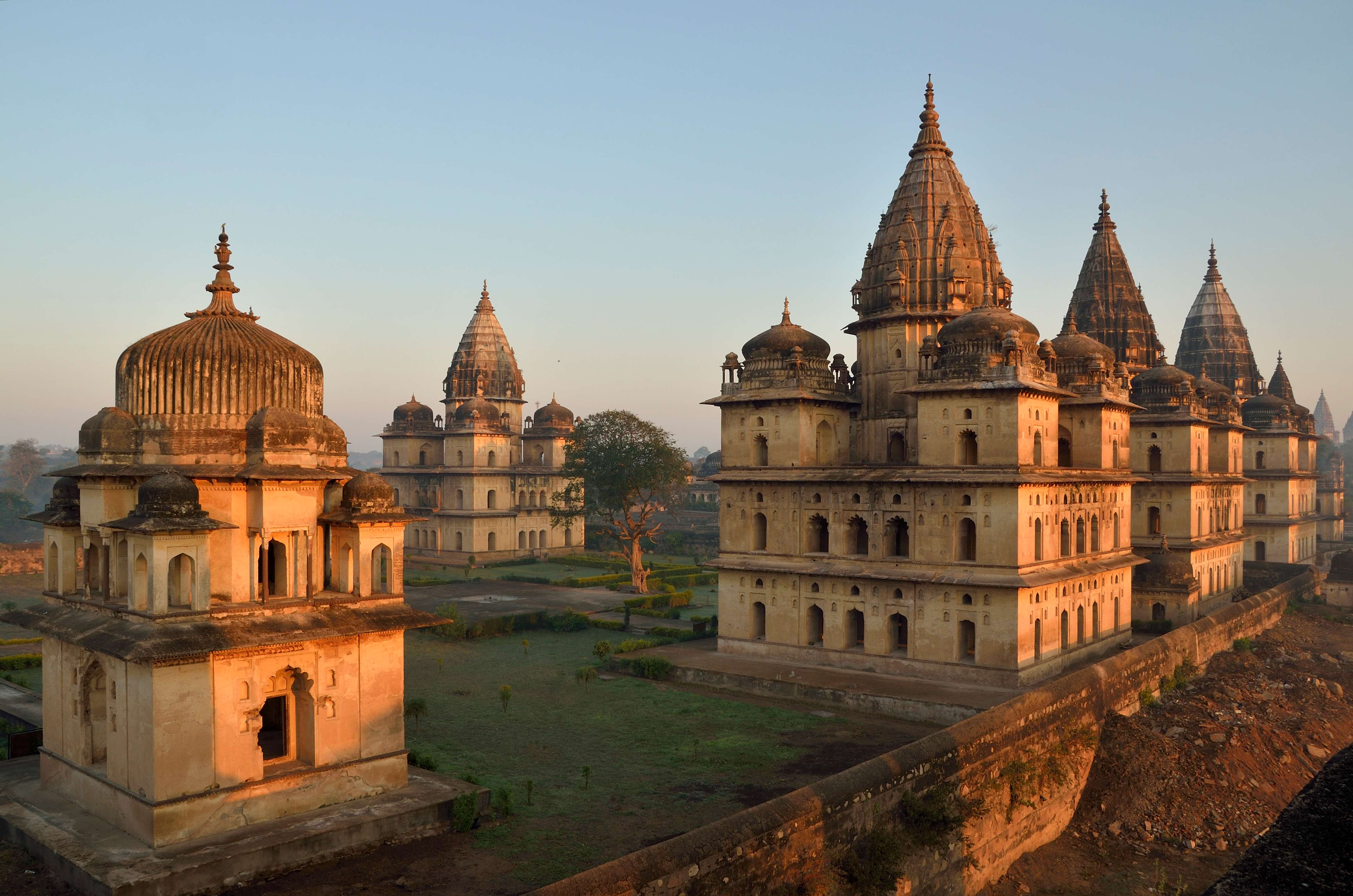 Orchha (499 kms from Delhi)