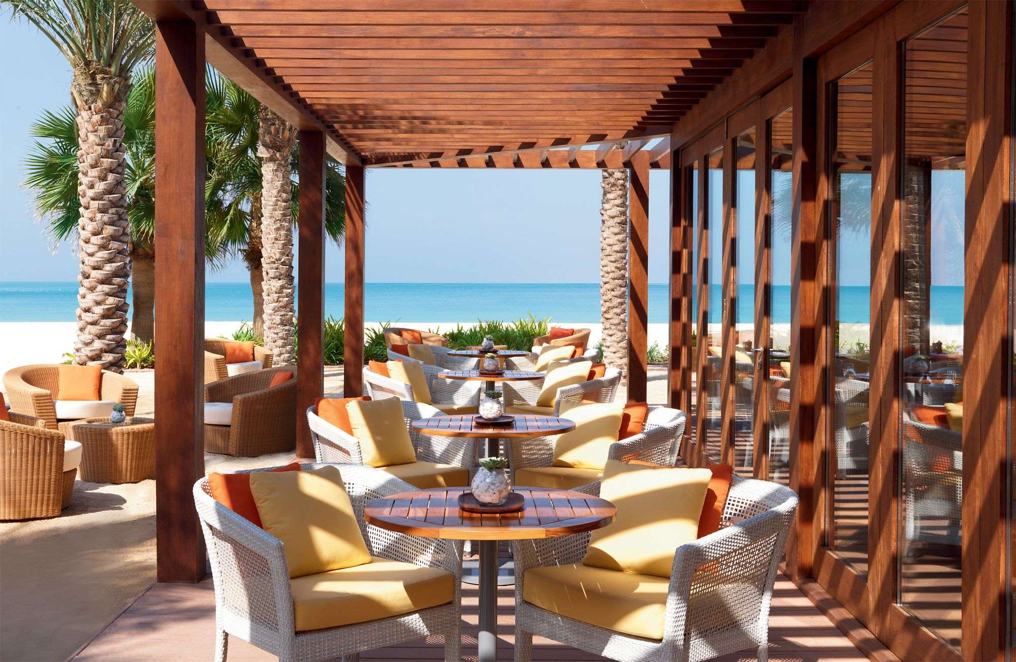 25 Best Beach Restaurants in Dubai For Your Best Delight!
