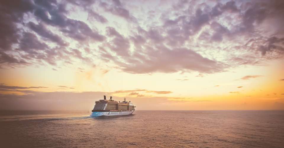 Go for a Amorous with a Sunset Dinner Cruise