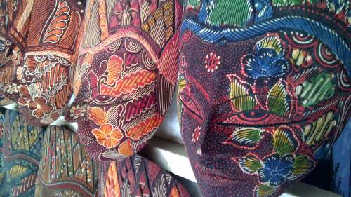 Shop at Ubud Art Market