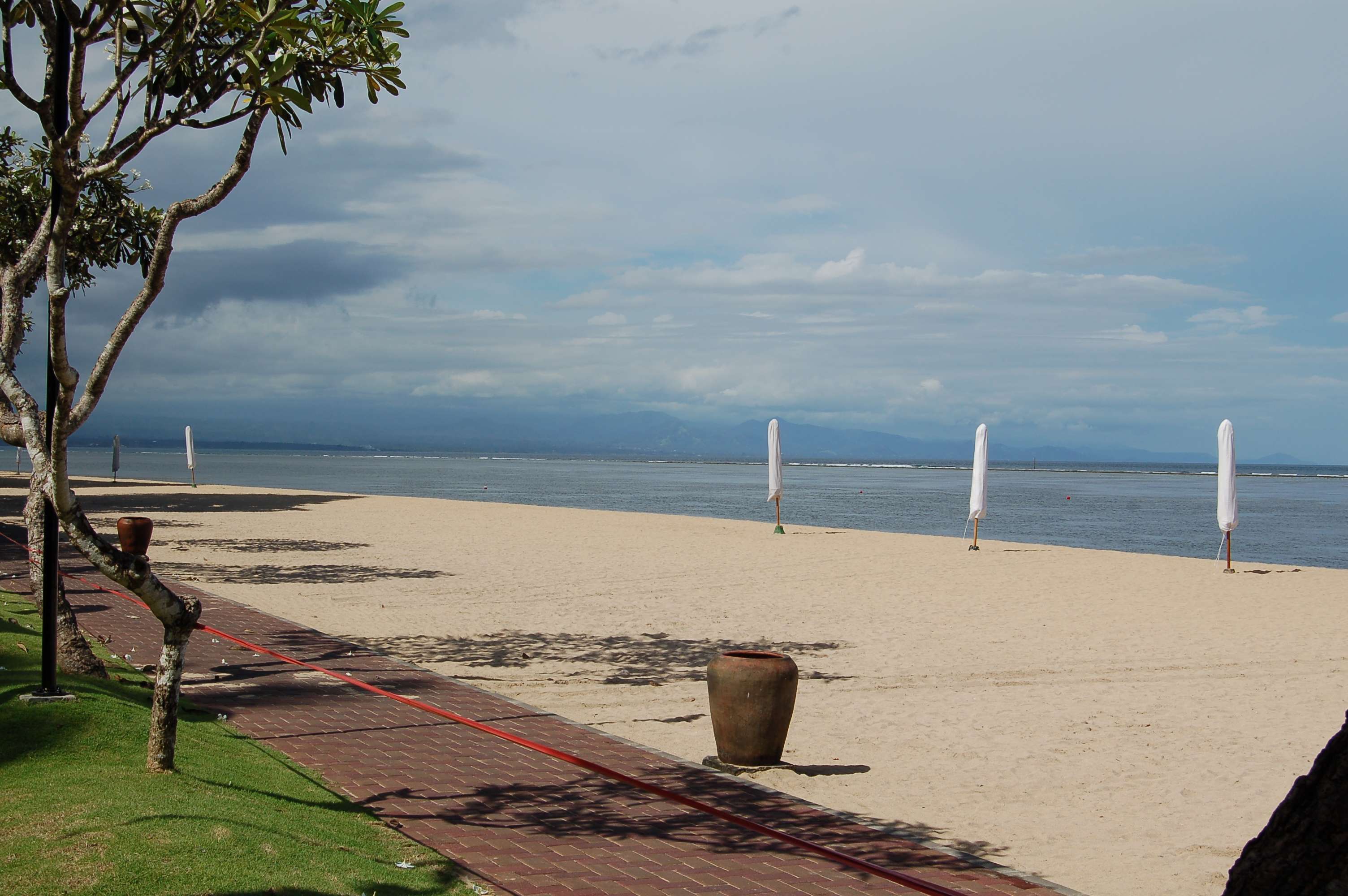Traverse along the Shores of Sanur Beach
