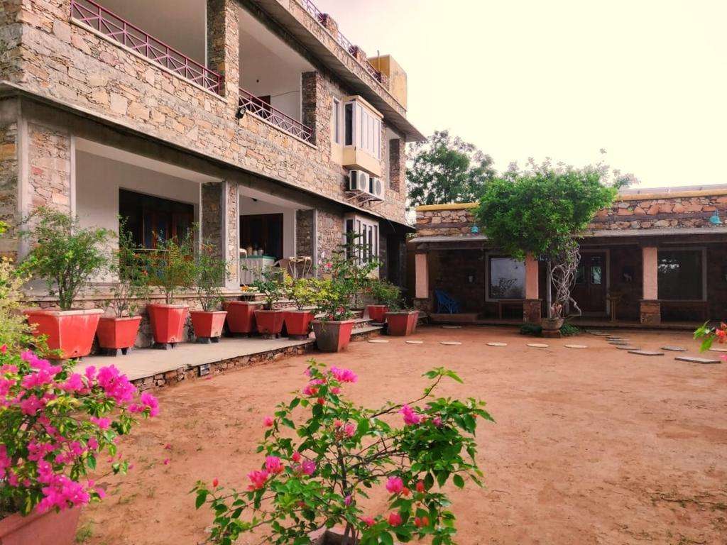 Devra Udaipur Resort