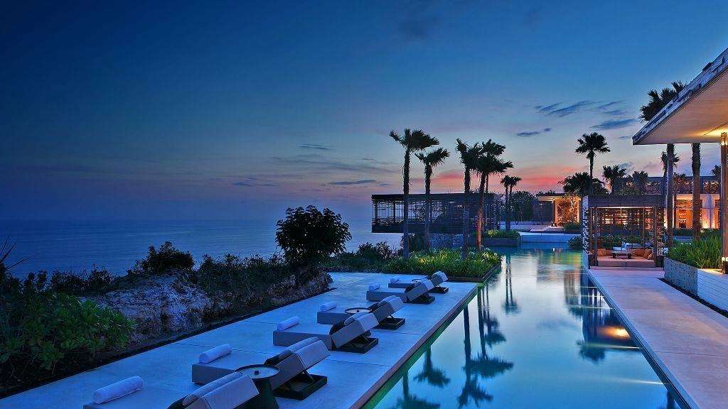 20 Villas in Uluwatu {{year}}, Book Now & Get Upto 50% Off