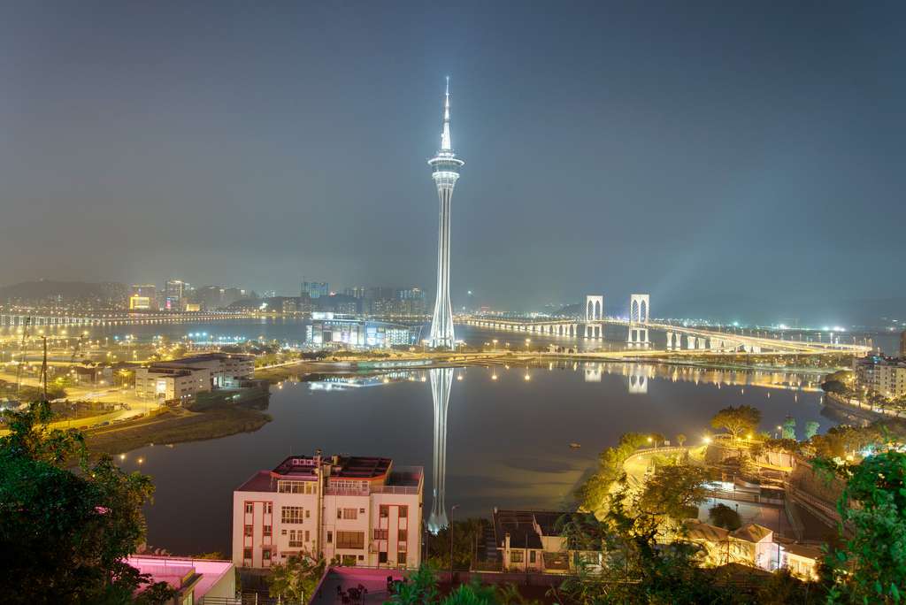 Hong Kong Honeymoon Tour: a Perfect Destination For Couples