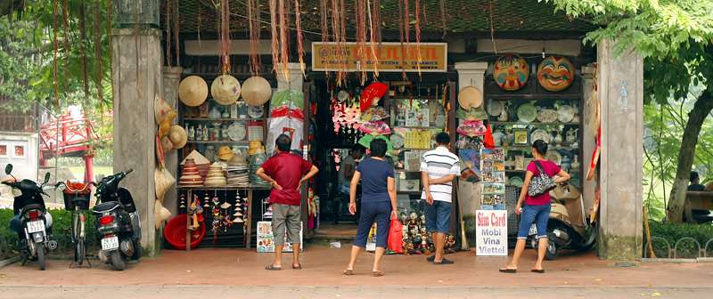 Shopping in Hanoi: Things to Buy & Popular Markets in {{year}}