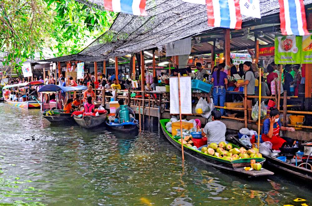Tha Kha Floating Market