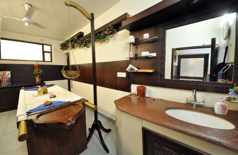 Wood Castle Spa and Resort