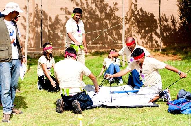 Blindfold Tent Pitching